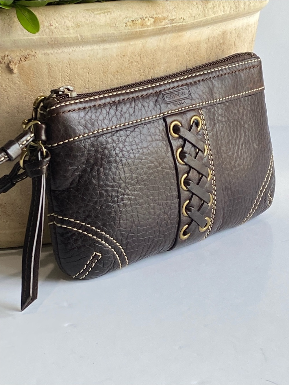 Coach Laced Corset Woven Chelsea Dark Brown Leather Wristlet Y2K - Picture 12 of 14